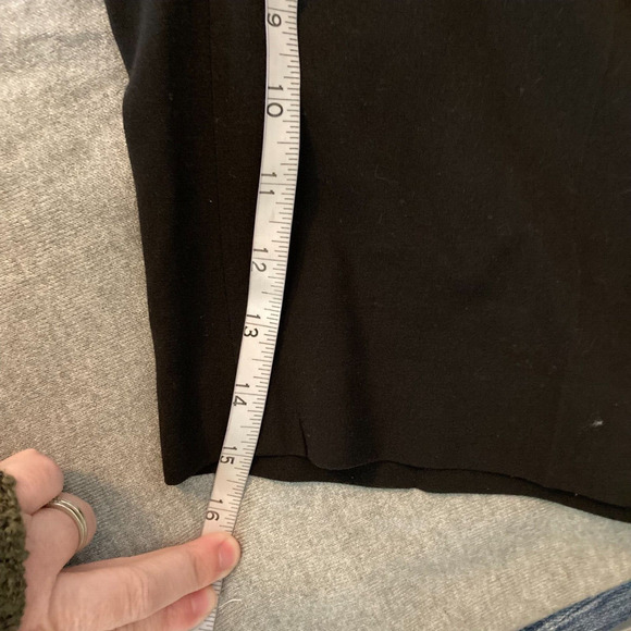 Ann Taylor Shorts Womens Sz 10 Black Signature Fit Bermuda Stretch Button/Zip - Picture 7 of 7